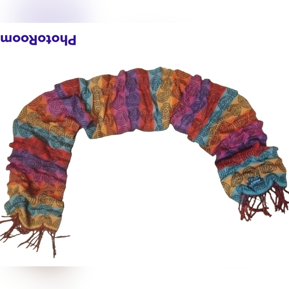 V. FRAAS Ruffled Scarf - Picture 2 of 3